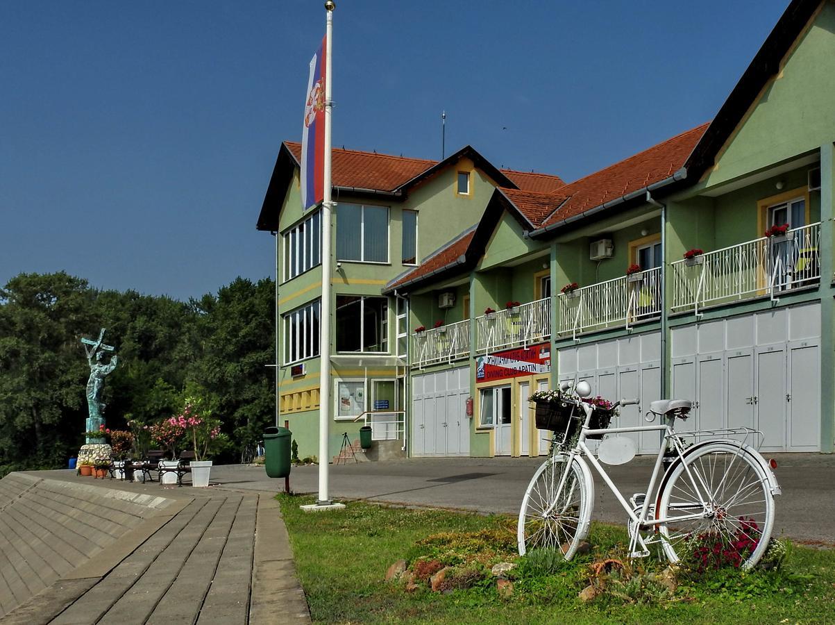 Apartments Marina Apatin Eksteriør bilde